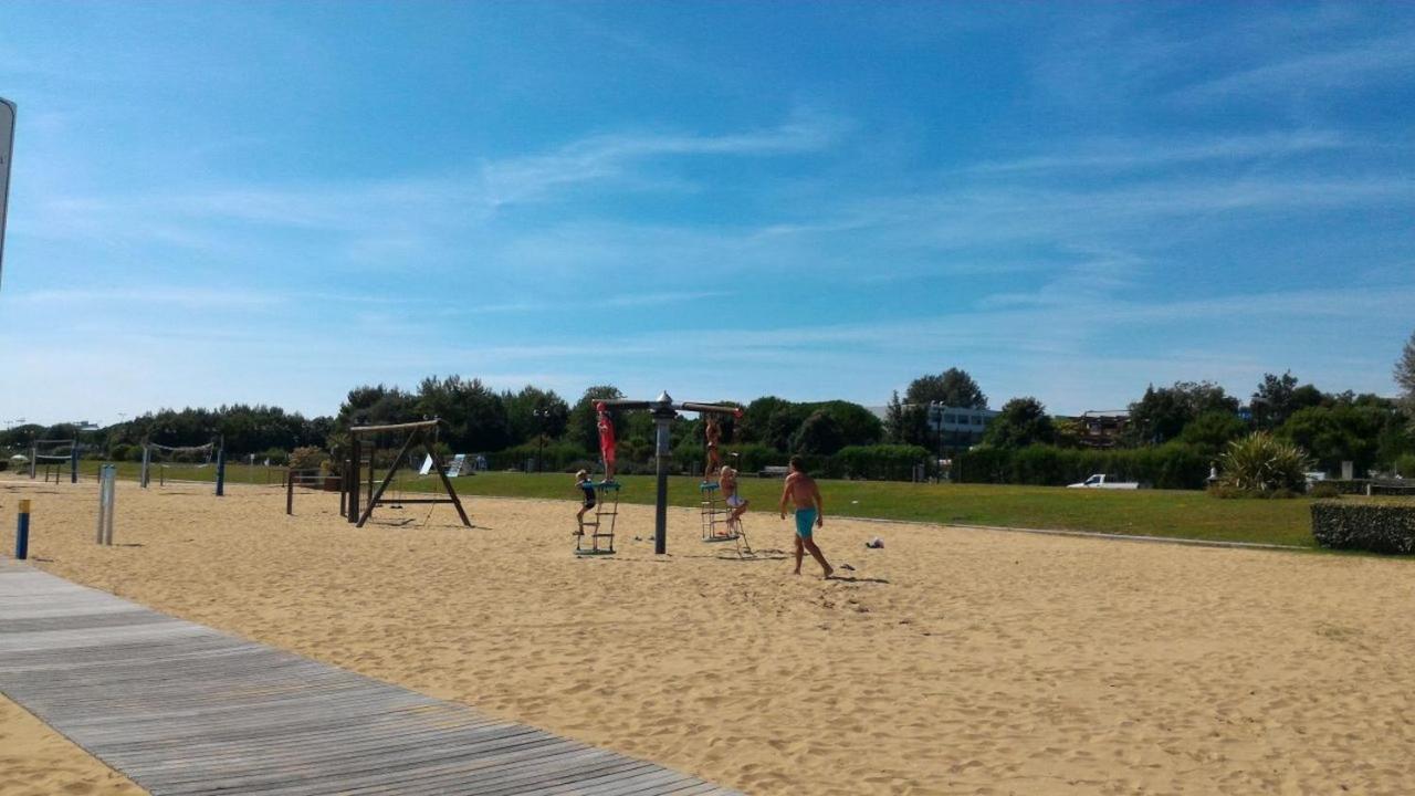 Appartamenti Sirio Via Pesci 6,8,14 Bibione Exteriör bild