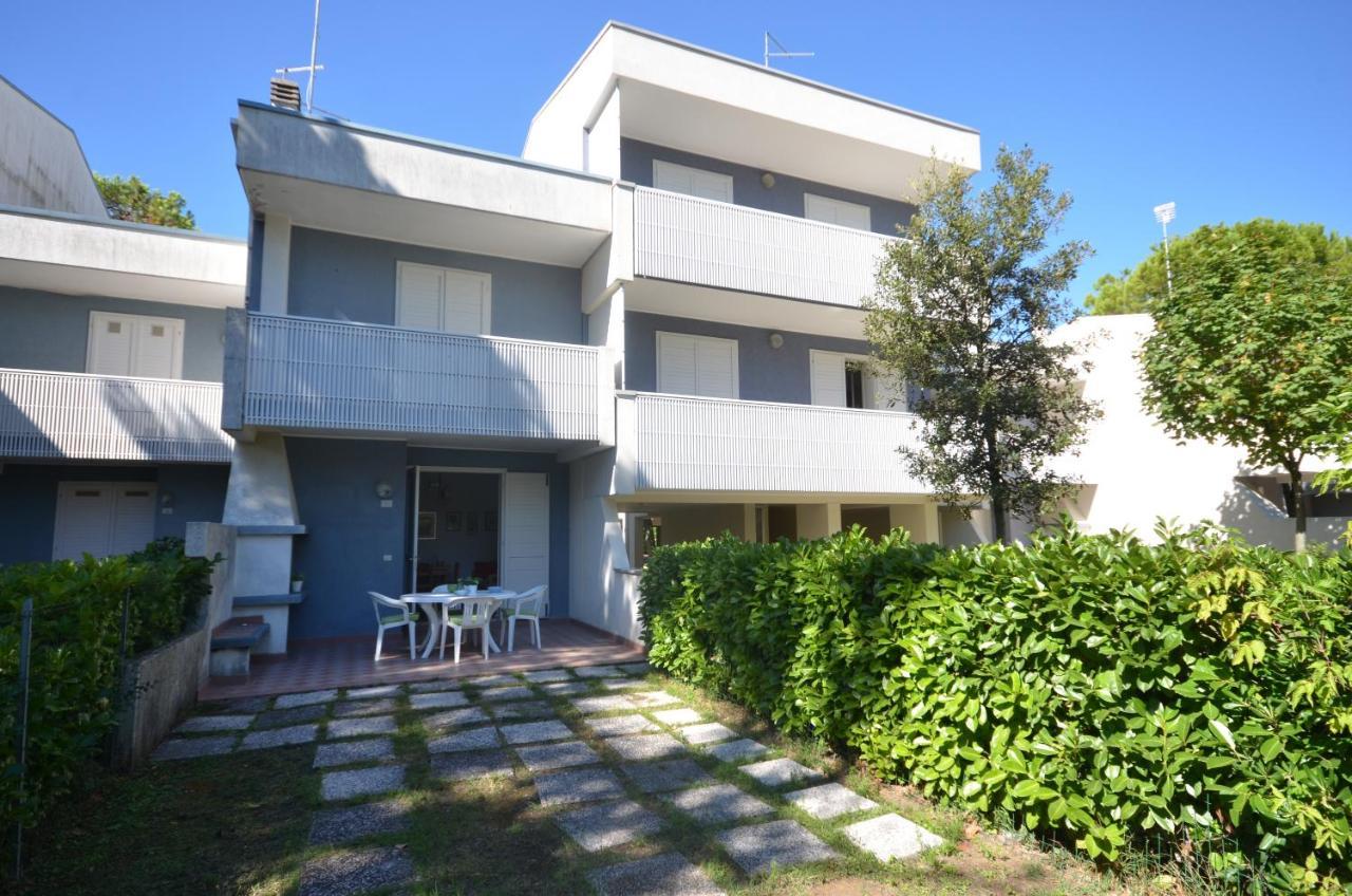 Appartamenti Sirio Via Pesci 6,8,14 Bibione Exteriör bild